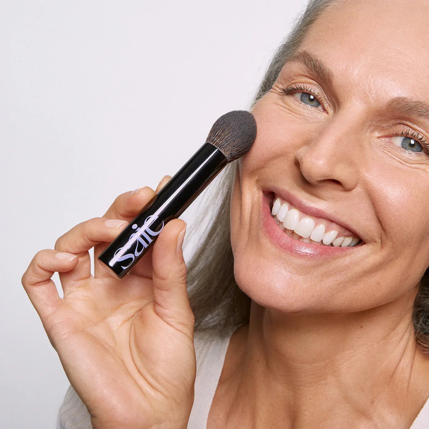 The Targeted Fluffy Brush | SAIE