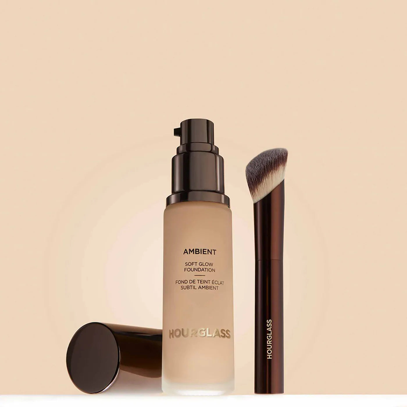 Ambient Soft Glow Foundation Brush | HOURGLASS