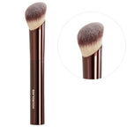 Ambient Soft Glow Foundation Brush | HOURGLASS