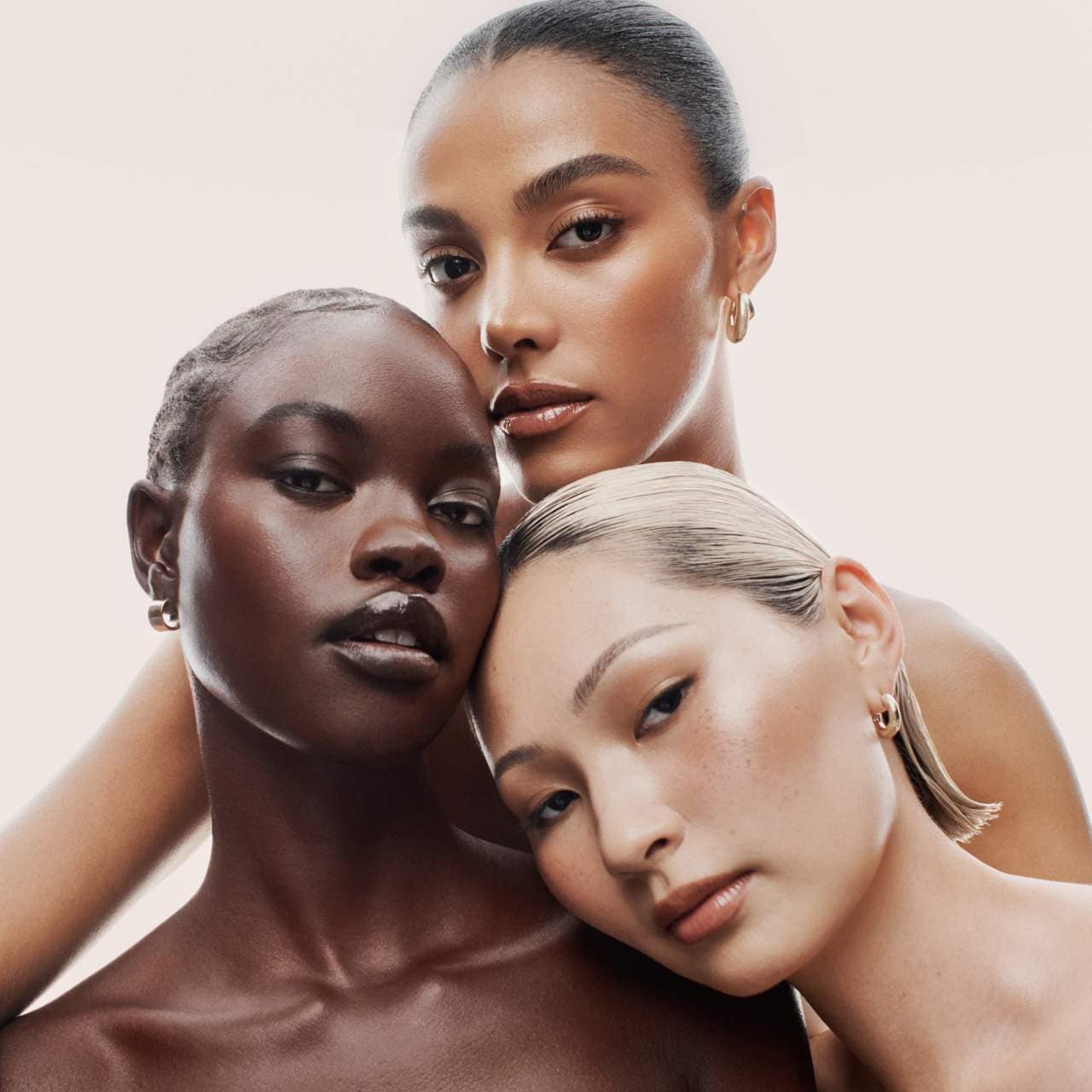 Major Skin Hydra-Luxe Luminous Skin Perfecting Foundation For Natural Glow | PATRICK