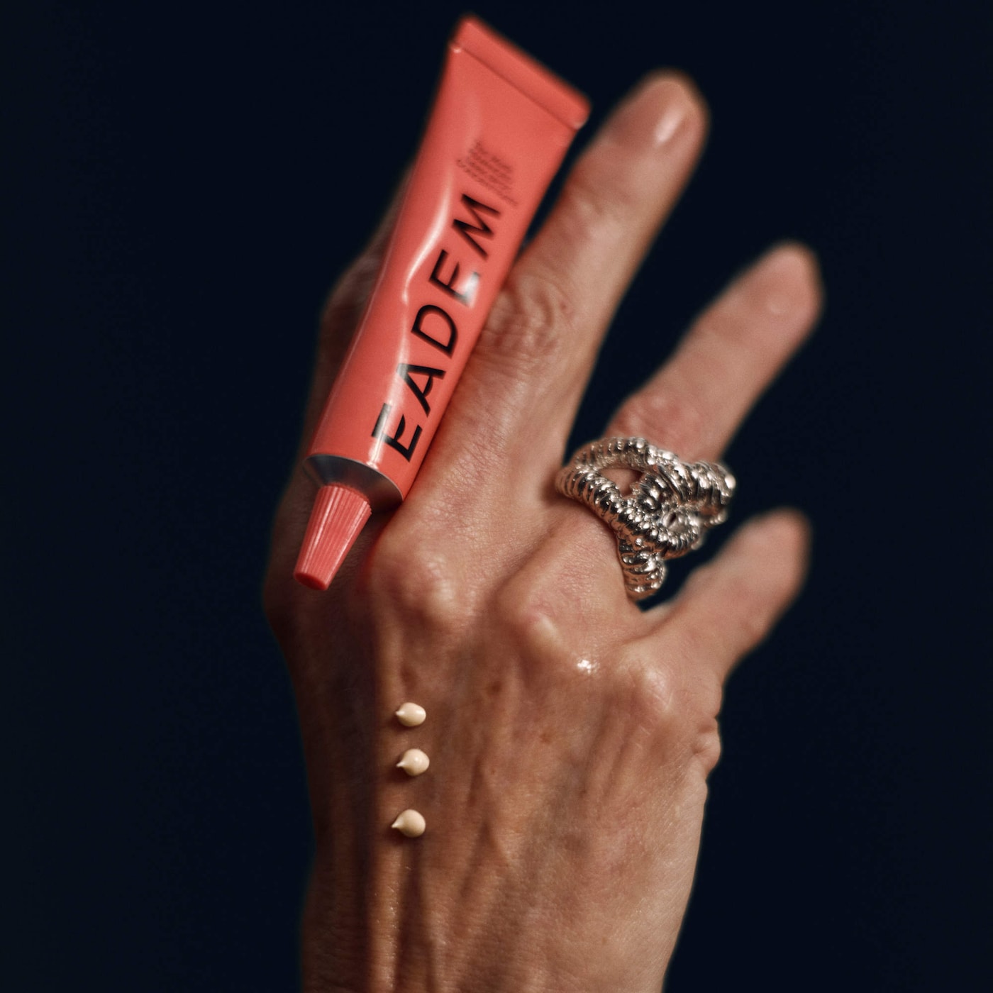 The Mark Advanced Targeted Dark Spot Concentrate with 5% Tranexamic Acid, 1% Alpha Arbutin & 1% Kojic Acid for Hyperpigmentation, Acne Marks & Age Spots