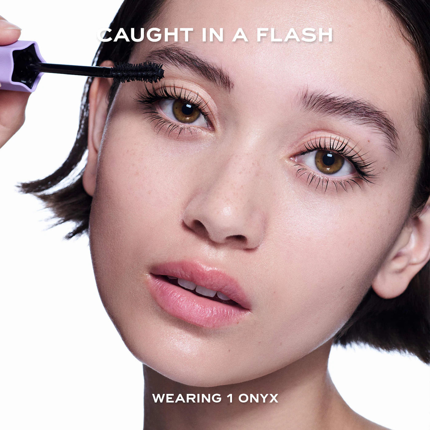 Flashes Lash-Defining Volume Mascara